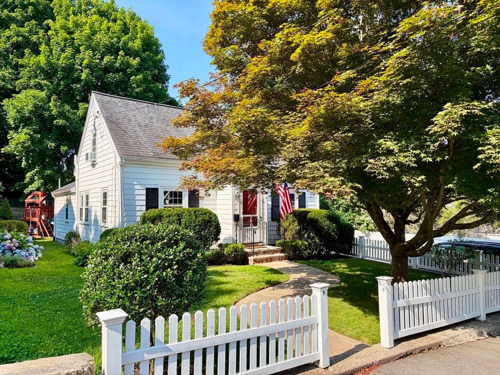 39 Fisher Street, Westwood, MA 02090