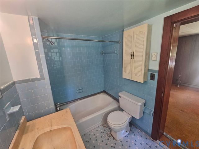 16491 Connie Hall Rd, Montpelier, VA 23192