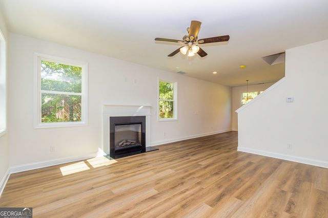 1669 W Poplar Street, Griffin, GA 30224