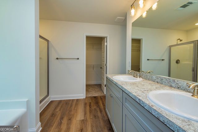 1669 W Poplar Street, Griffin, GA 30224