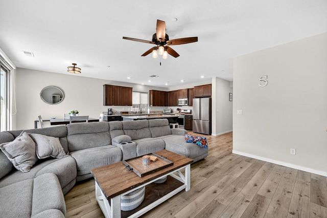 5664 Harcrest Dr, Marysville, CA 95901