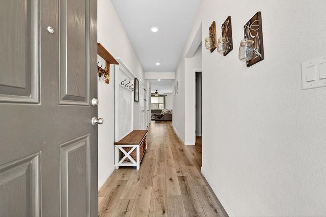 5664 Harcrest Dr, Marysville, CA 95901