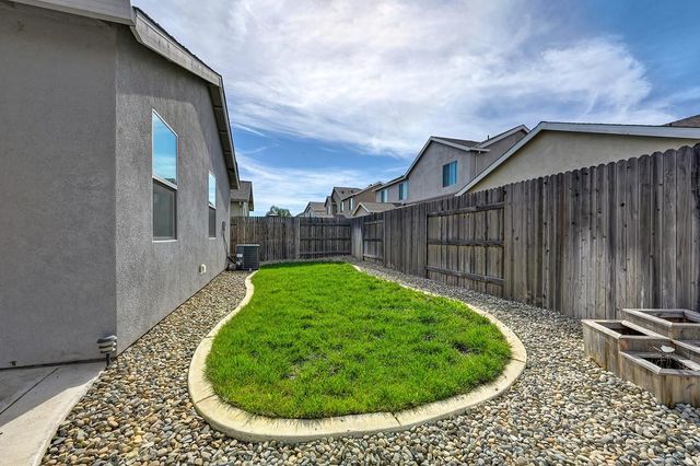 5664 Harcrest Dr, Marysville, CA 95901