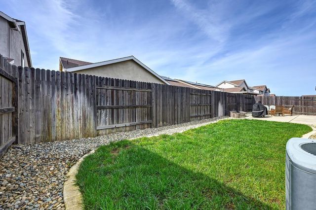 5664 Harcrest Dr, Marysville, CA 95901