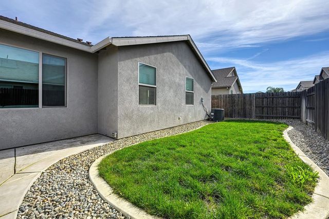 5664 Harcrest Dr, Marysville, CA 95901