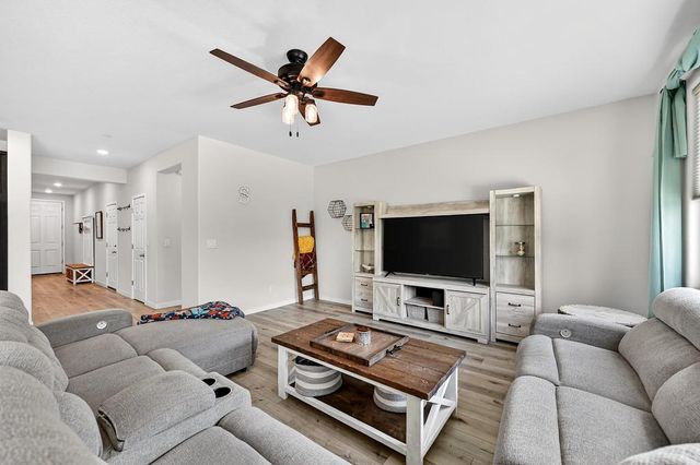 5664 Harcrest Dr, Marysville, CA 95901