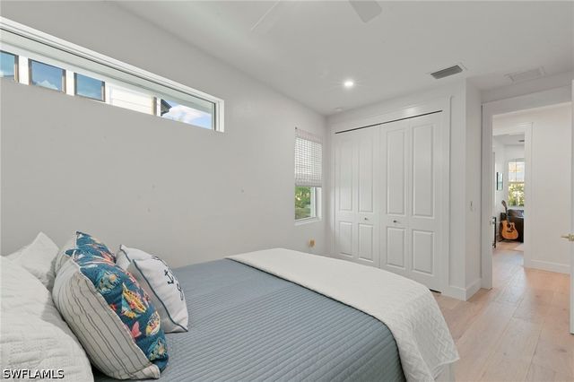 1794 Holiday LN, Naples, FL 34104