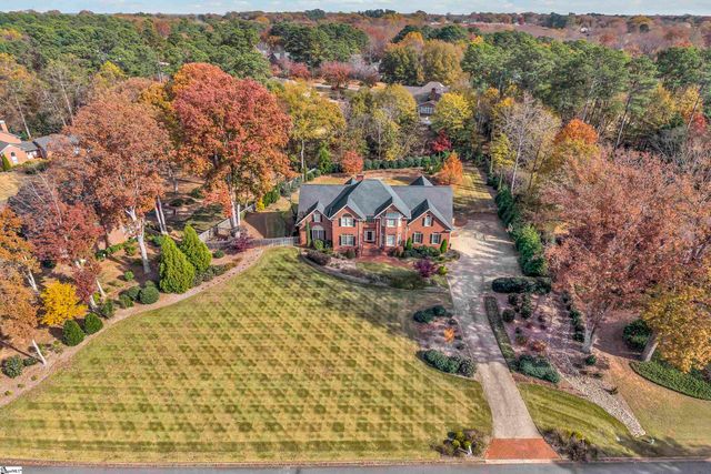 111 W Woodglen Road, Spartanburg, SC 29301