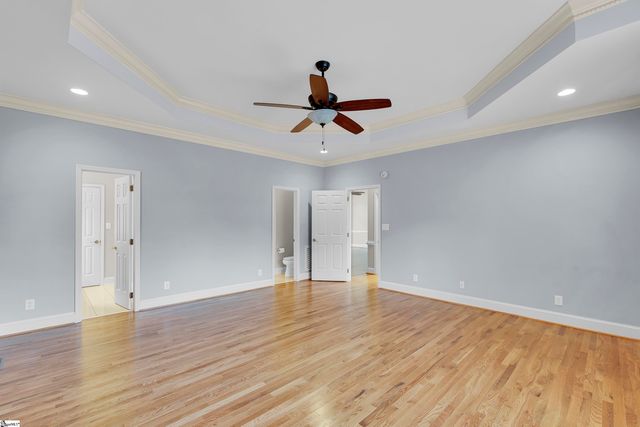 111 W Woodglen Road, Spartanburg, SC 29301