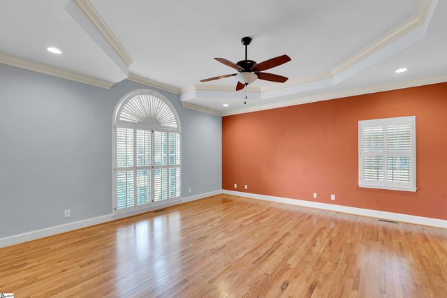 111 W Woodglen Road, Spartanburg, SC 29301