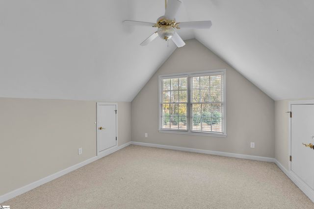 111 W Woodglen Road, Spartanburg, SC 29301