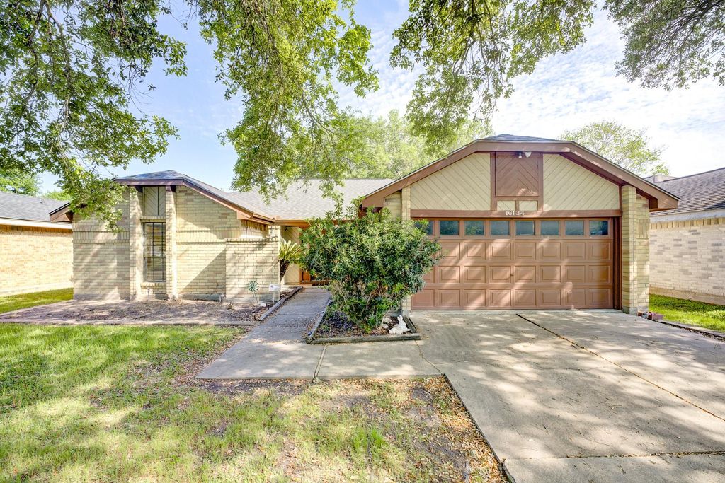 16134 Beechnut Street, Houston, TX 77083