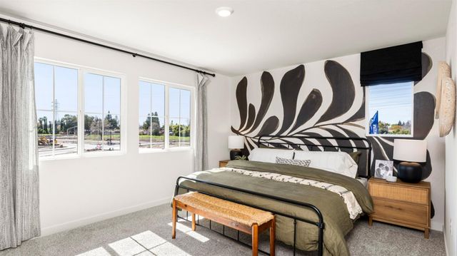 3306 Lunar Sky Walk, Sacramento, CA 95834