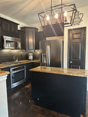 4712 Misty Ridge Drive, Fort Worth, TX 76137