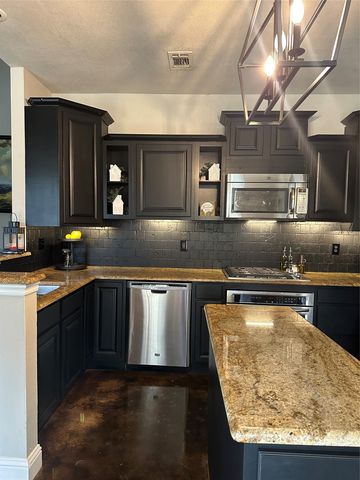 4712 Misty Ridge Drive, Fort Worth, TX 76137