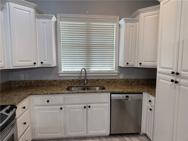 422 Jtl Parkway, Springdale, AR 72762