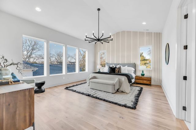 2048 Castleman Dr, Nashville, TN 37215