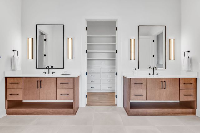 2048 Castleman Dr, Nashville, TN 37215