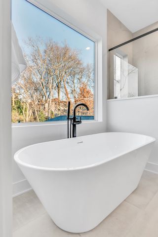 2048 Castleman Dr, Nashville, TN 37215