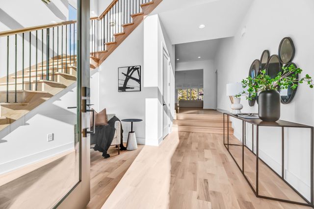 2048 Castleman Dr, Nashville, TN 37215