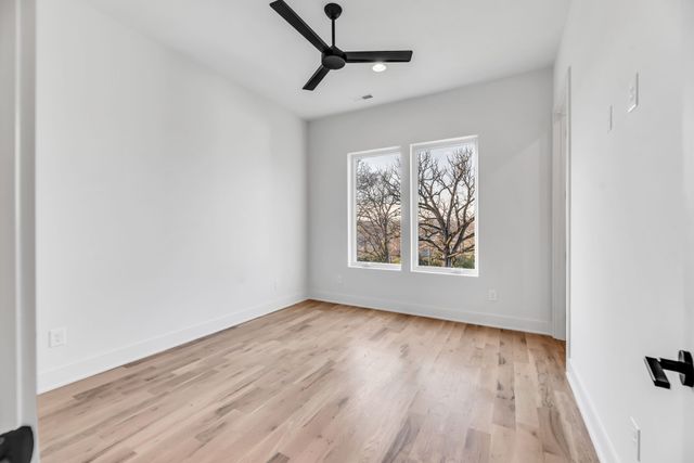 2048 Castleman Dr, Nashville, TN 37215