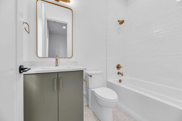 2048 Castleman Dr, Nashville, TN 37215