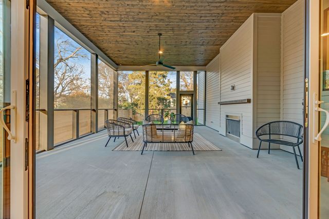 2048 Castleman Dr, Nashville, TN 37215