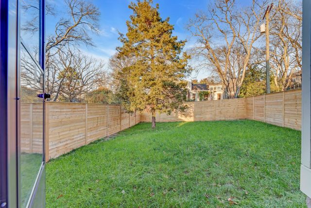 2048 Castleman Dr, Nashville, TN 37215