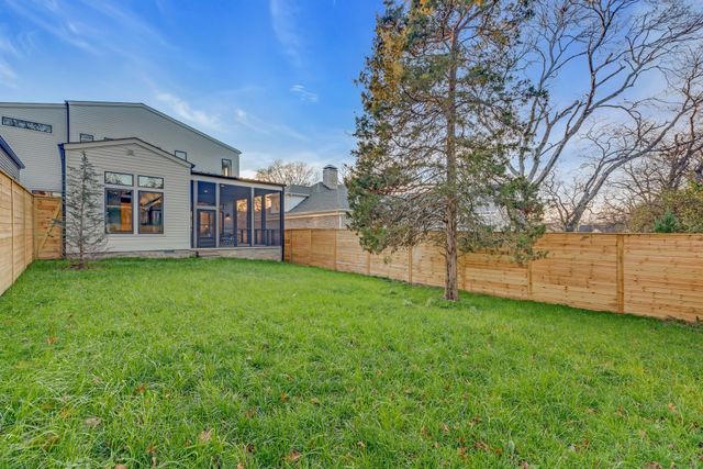 2048 Castleman Dr, Nashville, TN 37215