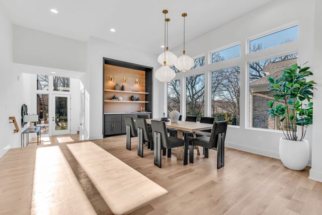 2048 Castleman Dr, Nashville, TN 37215