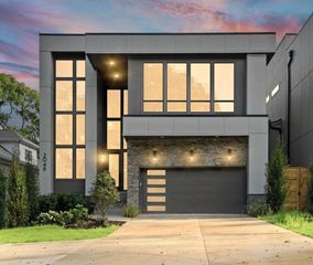 2048 Castleman Dr, Nashville, TN 37215