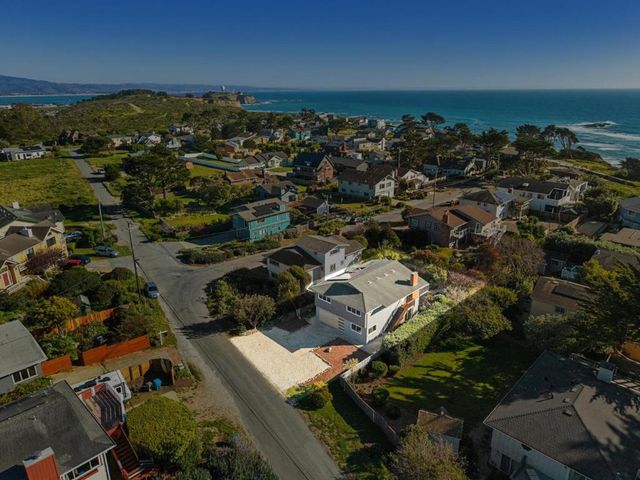 846 San Ramon Avenue, Moss Beach, CA 94038