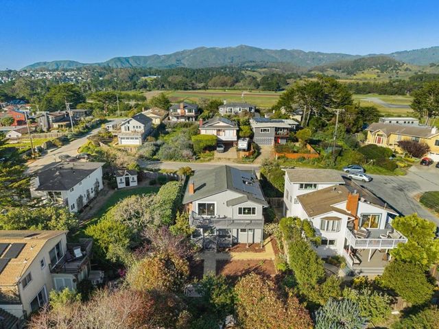 846 San Ramon Avenue, Moss Beach, CA 94038