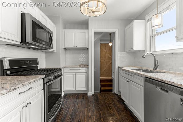 3061 Geneva Street, Dearborn, MI 48124