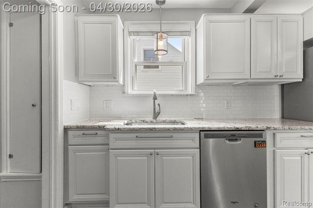 3061 Geneva Street, Dearborn, MI 48124