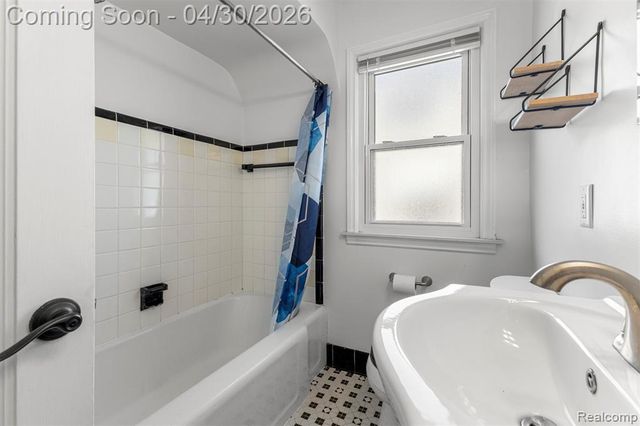 3061 Geneva Street, Dearborn, MI 48124