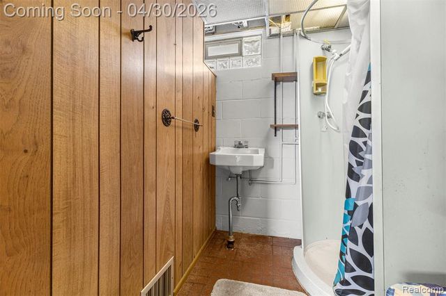 3061 Geneva Street, Dearborn, MI 48124