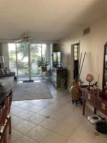 2731 NE 14th Street Causeway 307, Pompano Beach, FL 33062