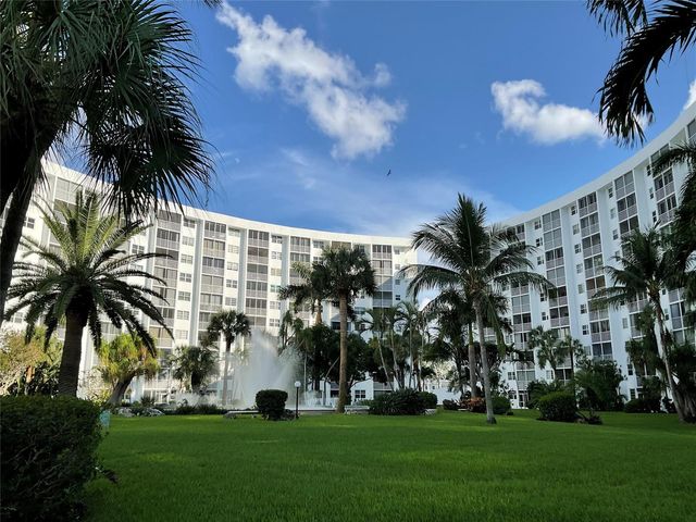 2731 NE 14th Street Causeway 307, Pompano Beach, FL 33062