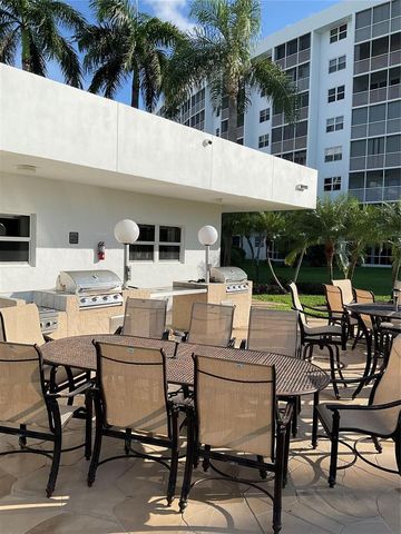 2731 NE 14th Street Causeway 307, Pompano Beach, FL 33062