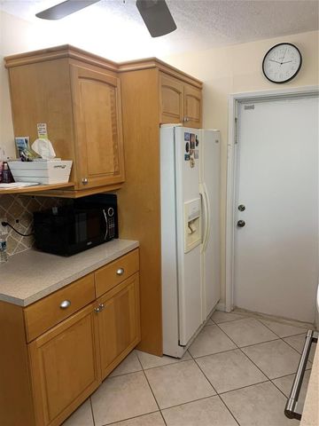 2731 NE 14th Street Causeway 307, Pompano Beach, FL 33062