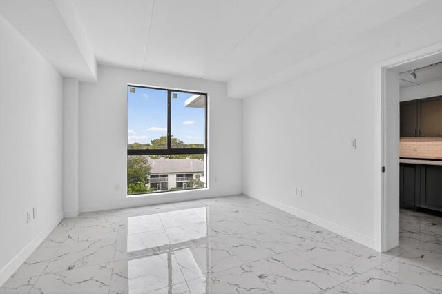 250 W Hidden Valley Boulevard 103, Boca Raton, FL 33487