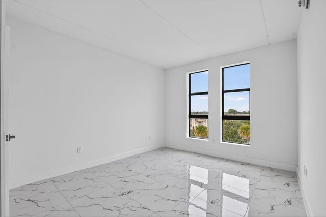 250 W Hidden Valley Boulevard 103, Boca Raton, FL 33487