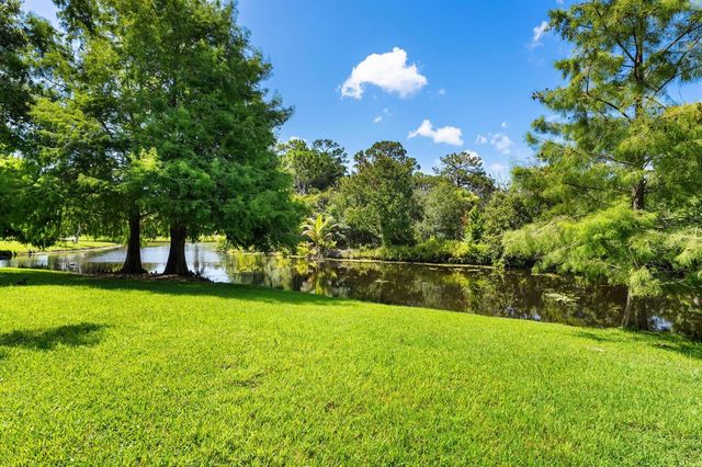 19646 Red Maple Lane, Jupiter, FL 33458