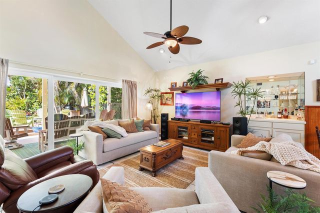 19646 Red Maple Lane, Jupiter, FL 33458