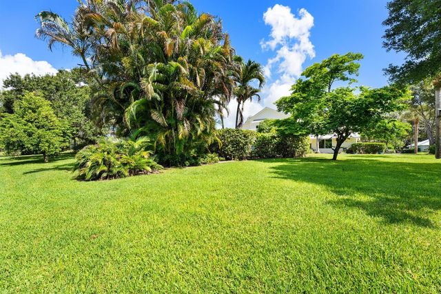 19646 Red Maple Lane, Jupiter, FL 33458