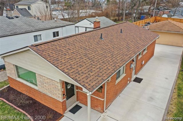 4685 Universal Street, Dearborn Heights, MI 48125