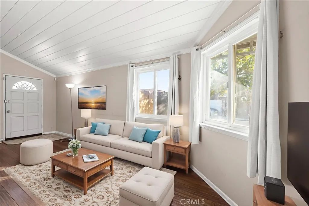 881 S Lamarr Street, Rialto, CA 92376