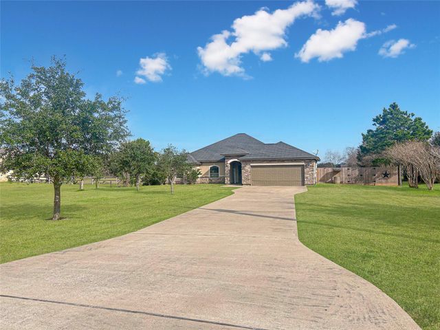 626 Sunset Trail, Angleton, TX 77515