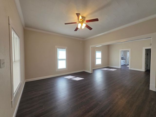 15 C Street NW, Miami, OK 74354